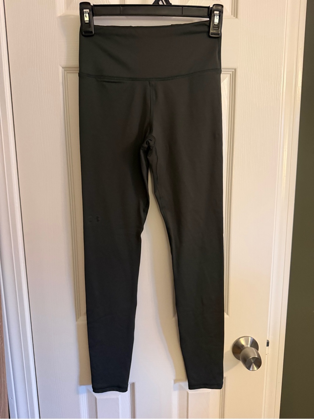 Under Armour Women’s Dark Green High-Waist Performance Leggings